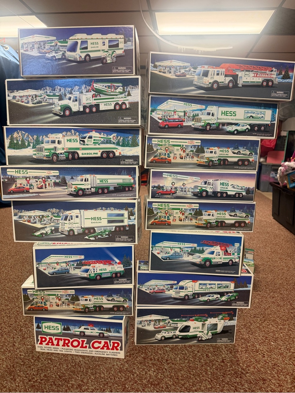 HESS Green and White Toy Truck - Collectible Holiday Vehicle